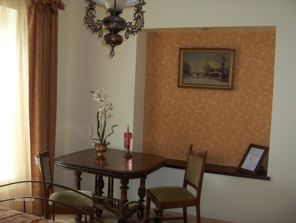 Hotel Centras Šakiai Buitenkant foto